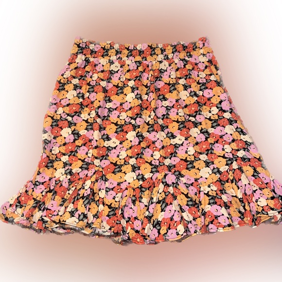 Loft NWT Floral Knee Length Skirt 🌵Small - Picture 2 of 4